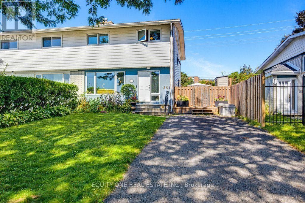 45 Southview Crescent