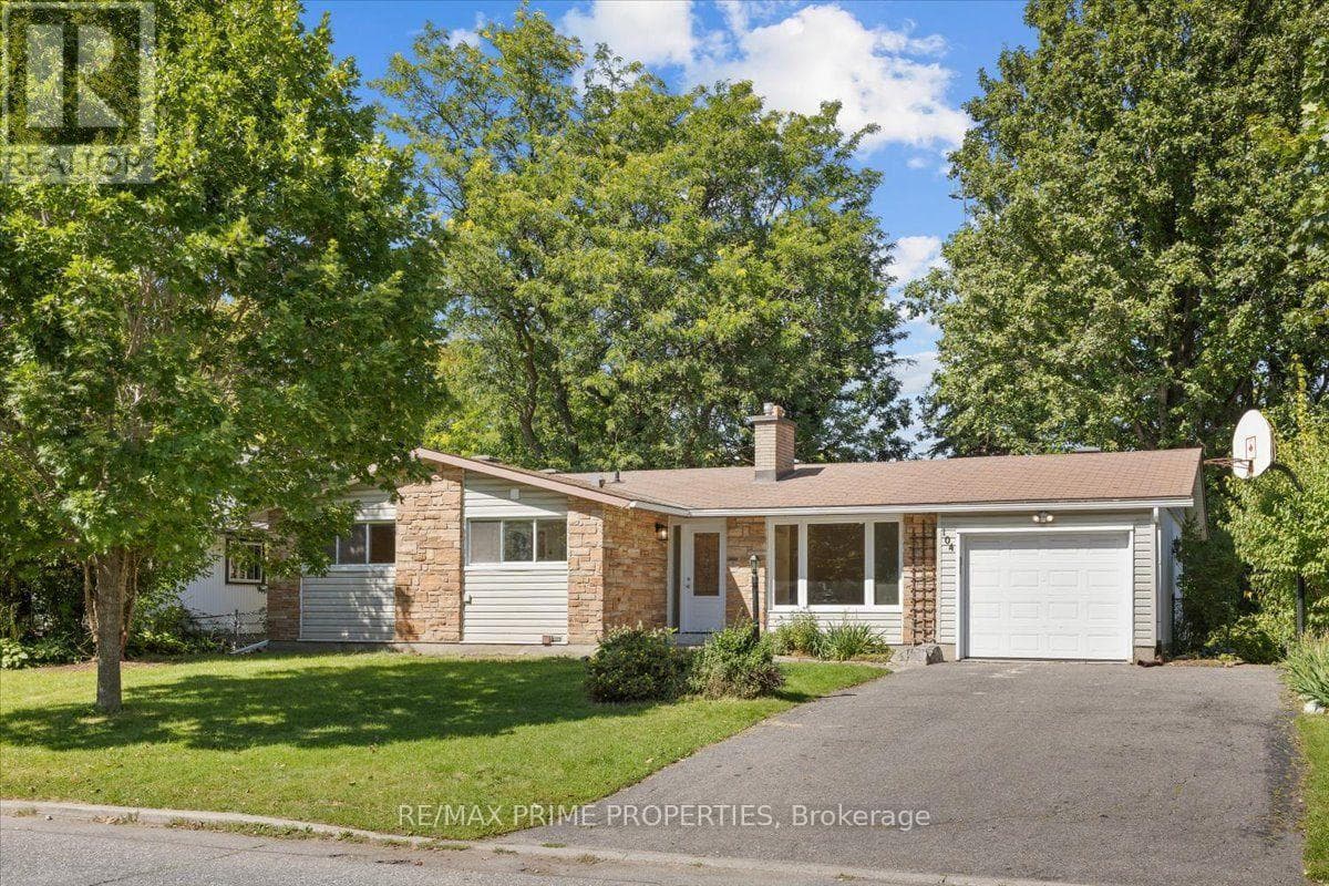 104 Queensline Drive