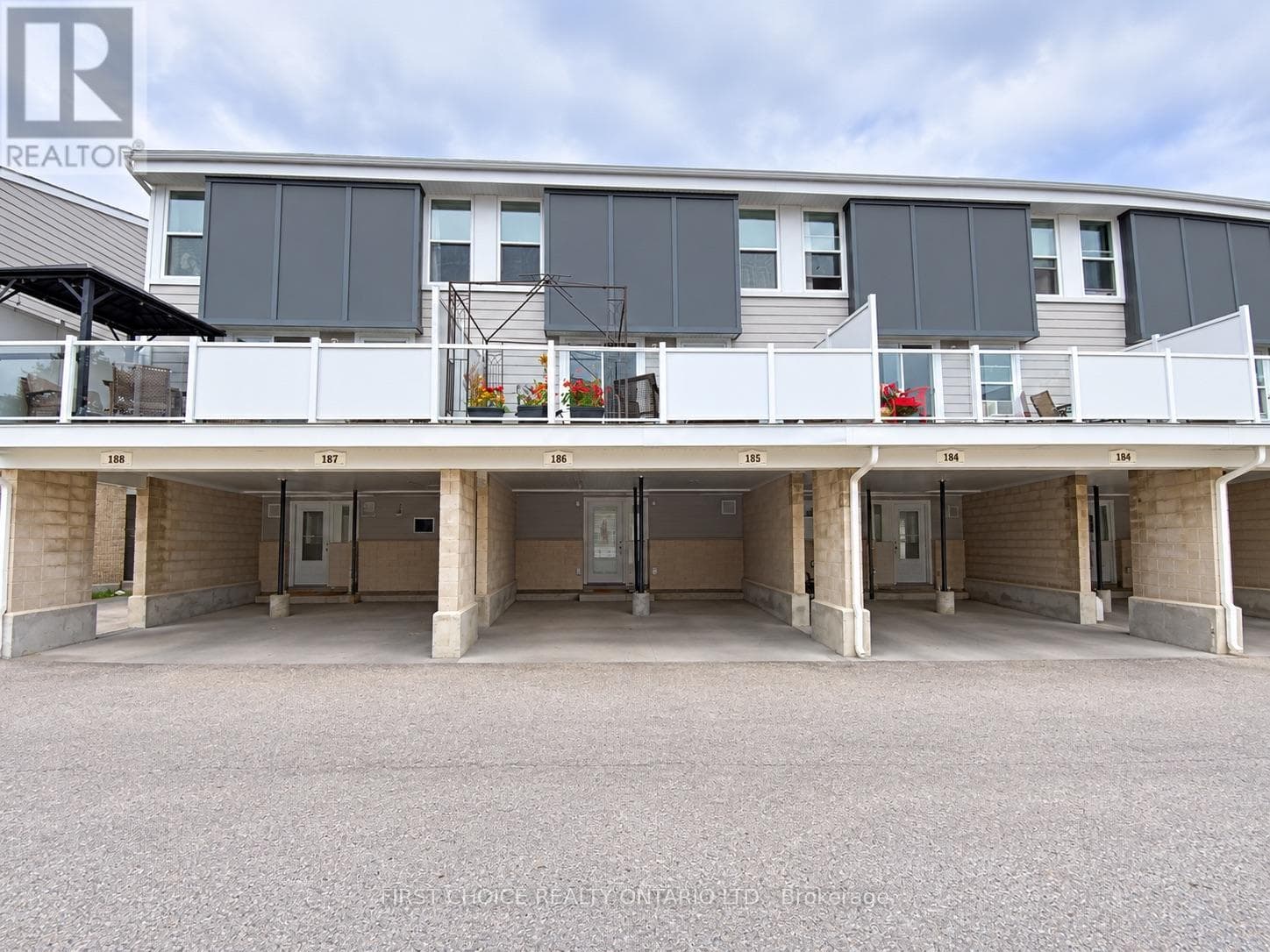 186 - 825 Cahill Drive W