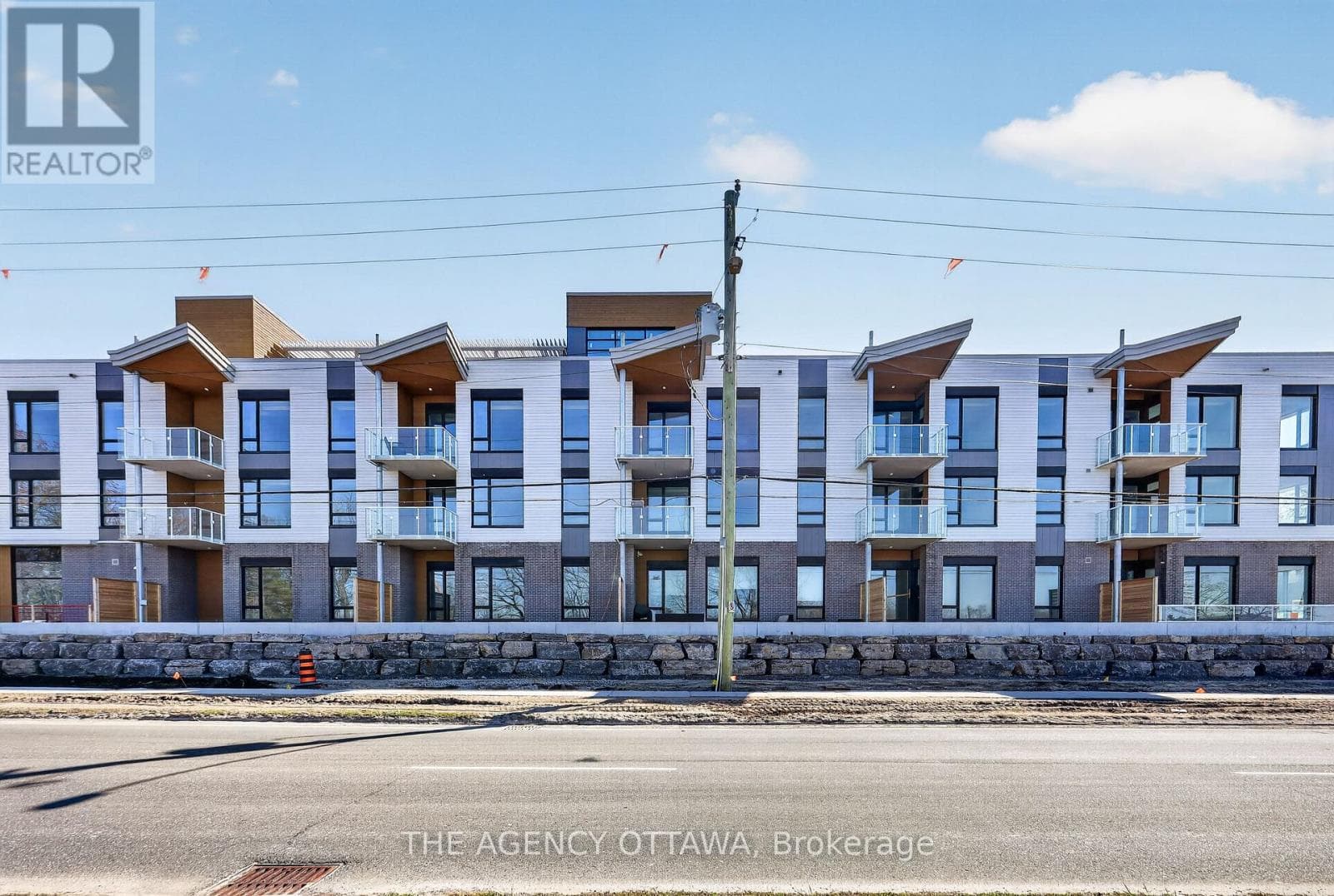 306 - 3085 Riverside Drive