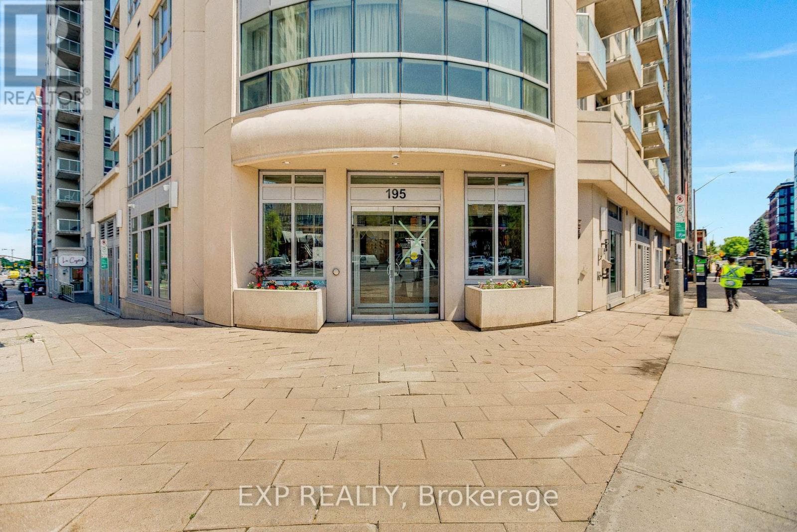 405 - 195 Besserer Street