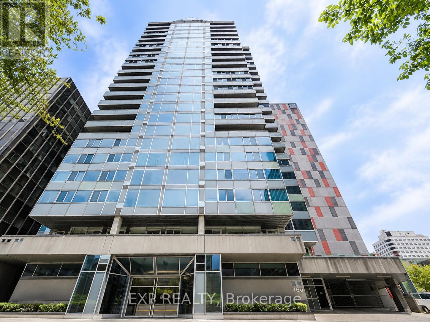 401 - 160 George Street