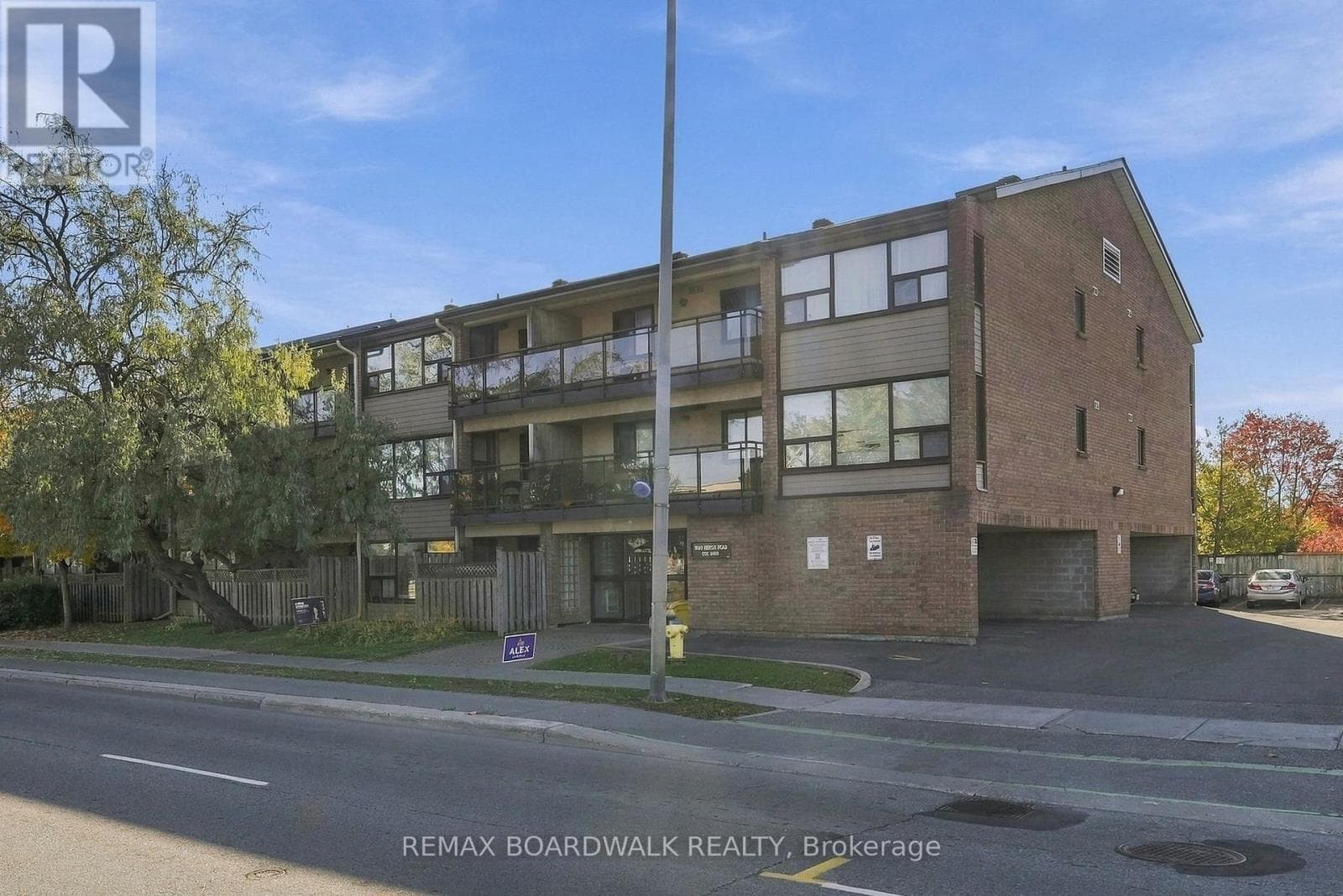 204 - 1490 Heron Road